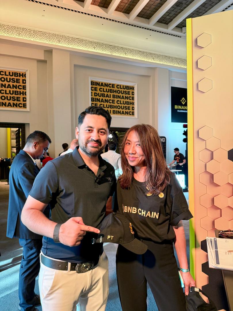 Binance Summit moment